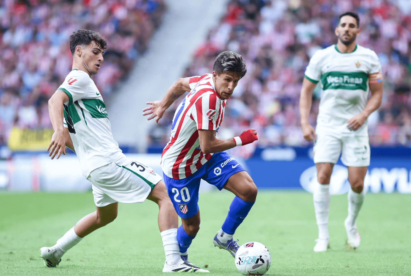 乐鱼体育在线-赛前西甲焦点战，波尔图遗憾出局，气氛紧张，更衣室氛围转暖