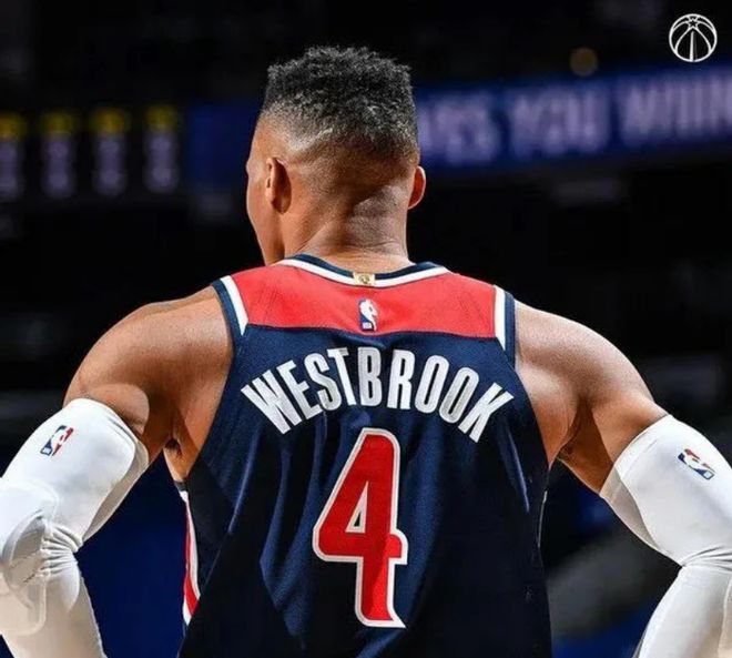 乐鱼体育官网投注-孟菲斯灰熊内部会议纪要流出:今晚战术微调;全明星赛使命明确;球探报告显示潜力