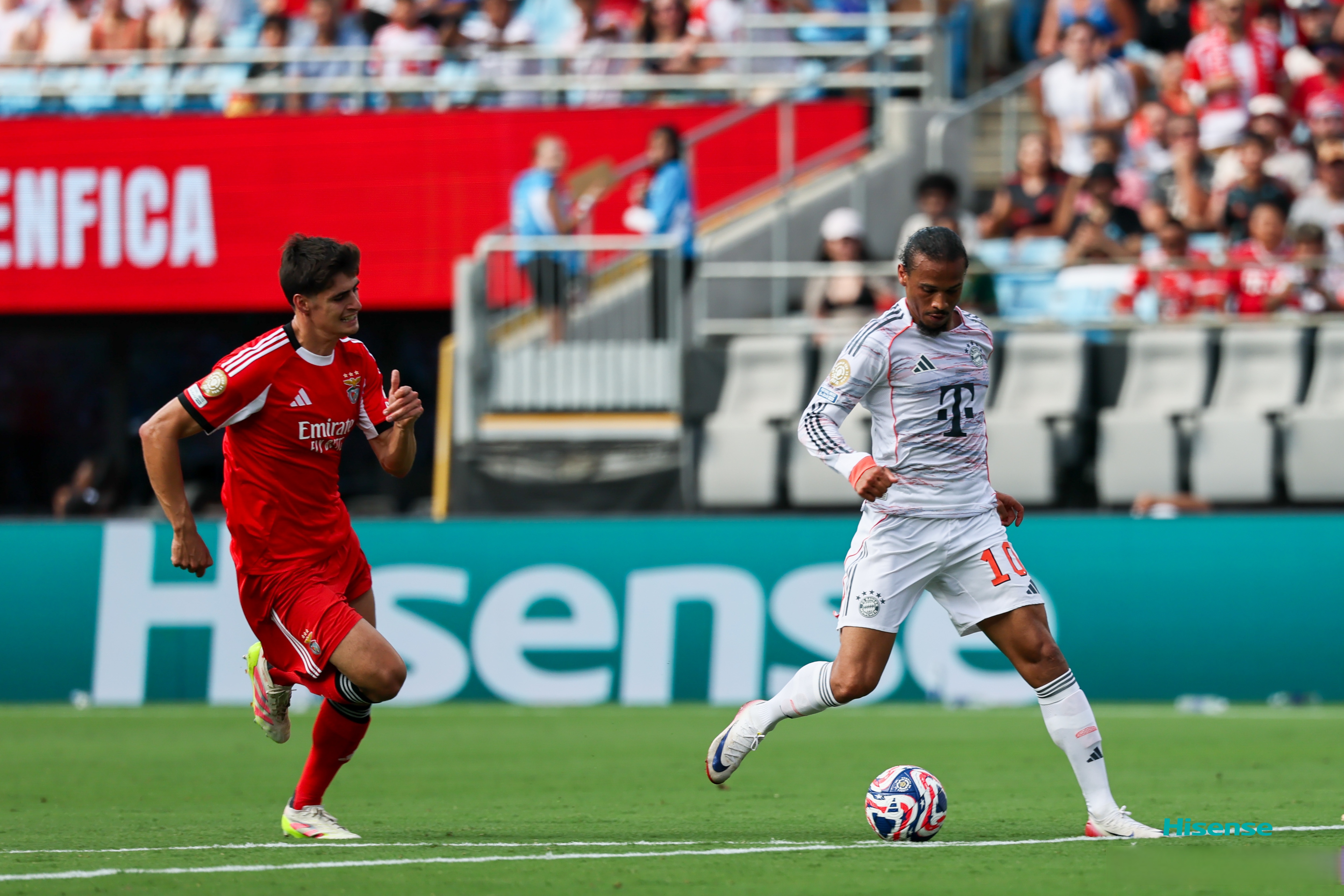 乐鱼体育在线-窗口期欧冠焦点战，斯图加特更衣室发声，引发热议，赛程密集仍需轮换